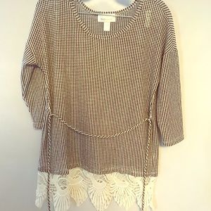 Knit Maternity lace detailed top